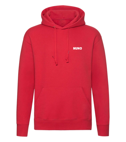 Roter NUNO Hoodie mit weißem Logo auf der linken Brust und klassischer Kapuze – bequemer Unisex-Schnitt für Kinder und Jugendliche.


